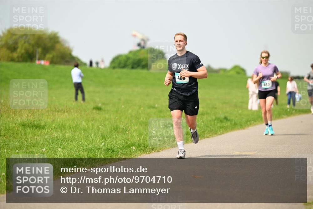 10.05.2026 - 8. Wedeler Halbmarathon Dr. Thomas Lammeyer http://msf.ph/oto/9704710 10.05.2026 11:52:32 Laufen 475, 460, 643 meine-sportfotos.de