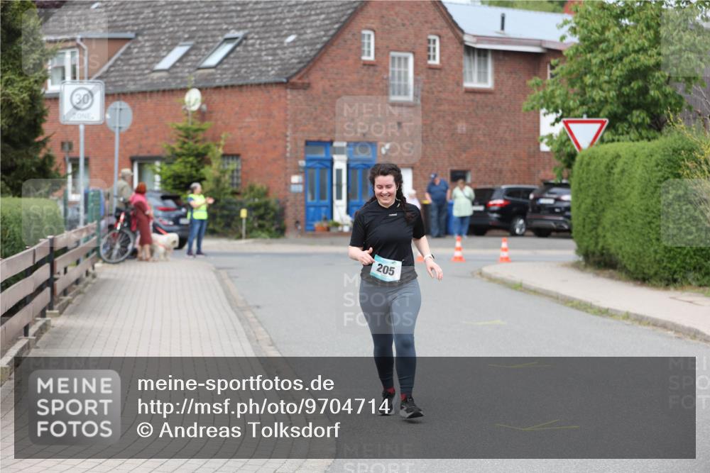 10.05.2026 - 8. Wedeler Halbmarathon Andreas Tolksdorf http://msf.ph/oto/9704714 10.05.2026 10:39:03 Laufen 30, 205 meine-sportfotos.de