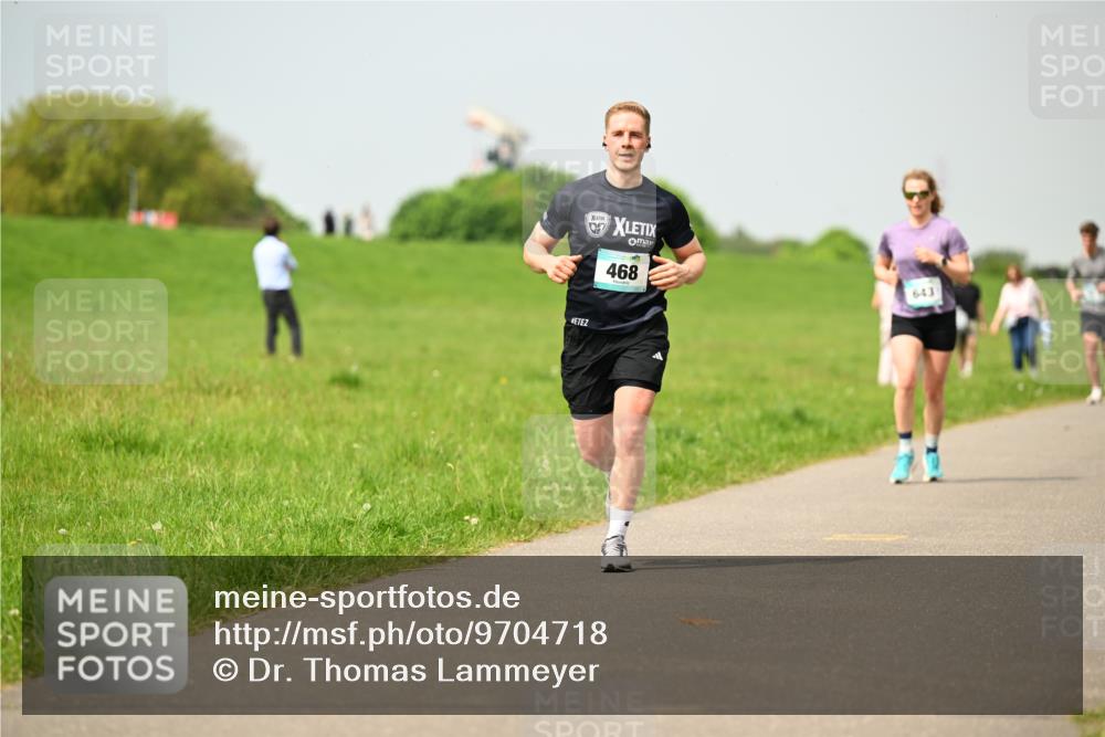 10.05.2026 - 8. Wedeler Halbmarathon Dr. Thomas Lammeyer http://msf.ph/oto/9704718 10.05.2026 11:52:32 Laufen 468, 643 meine-sportfotos.de