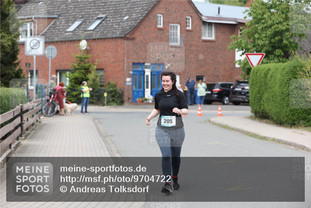 10.05.2026 - 8. Wedeler Halbmarathon Andreas Tolksdorf http://msf.ph/oto/9704722 10.05.2026 10:39:04 Laufen 30, 205 meine-sportfotos.de