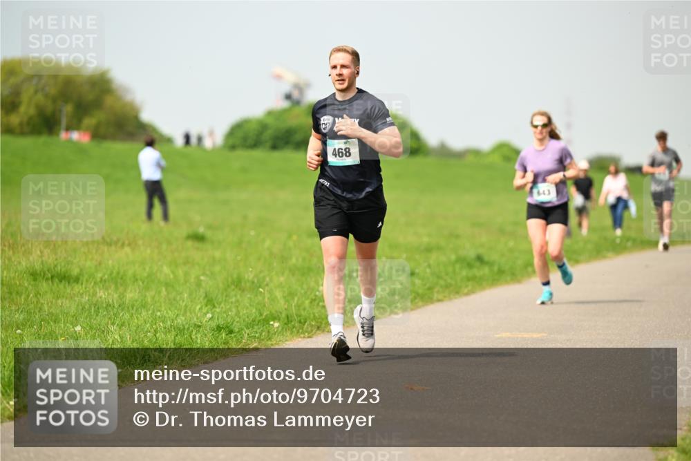 10.05.2026 - 8. Wedeler Halbmarathon Dr. Thomas Lammeyer http://msf.ph/oto/9704723 10.05.2026 11:52:32 Laufen 468, 843 meine-sportfotos.de