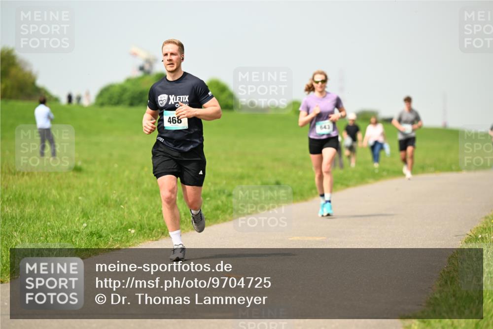 10.05.2026 - 8. Wedeler Halbmarathon Dr. Thomas Lammeyer http://msf.ph/oto/9704725 10.05.2026 11:52:32 Laufen 105, 468, 643 meine-sportfotos.de