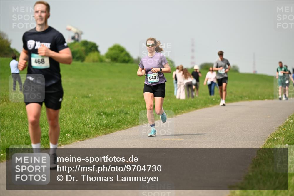 10.05.2026 - 8. Wedeler Halbmarathon Dr. Thomas Lammeyer http://msf.ph/oto/9704730 10.05.2026 11:52:34 Laufen 468, 643 meine-sportfotos.de