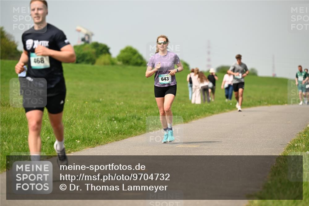 10.05.2026 - 8. Wedeler Halbmarathon Dr. Thomas Lammeyer http://msf.ph/oto/9704732 10.05.2026 11:52:34 Laufen 468, 643 meine-sportfotos.de