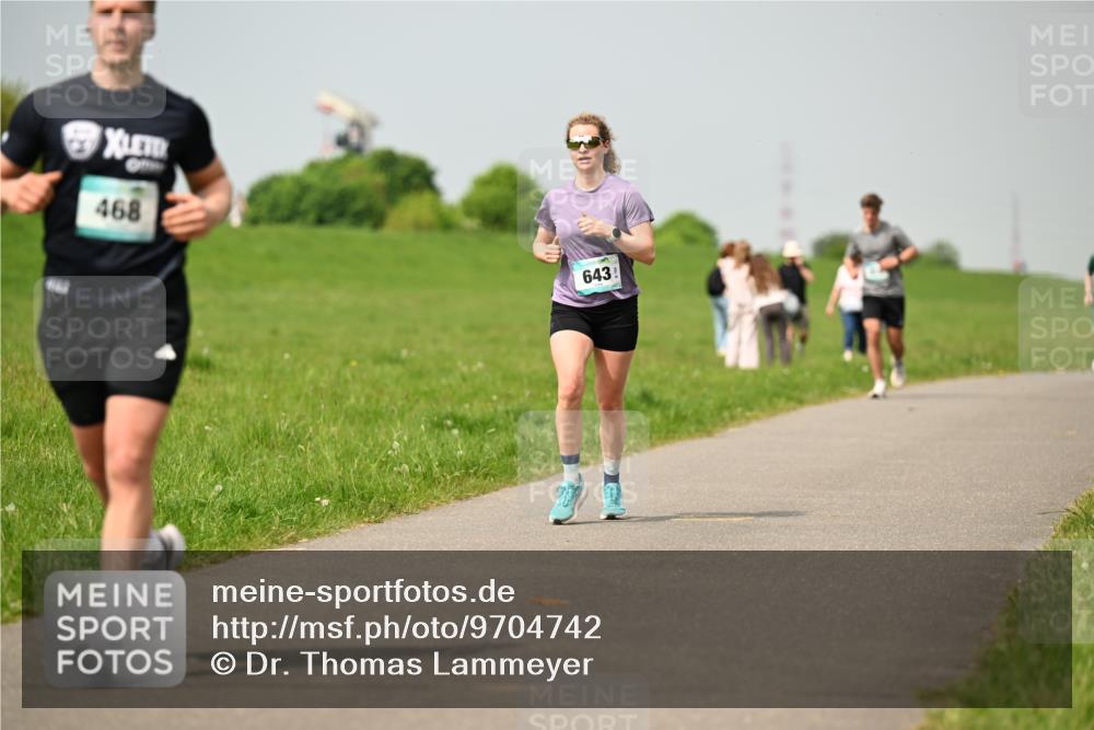 10.05.2026 - 8. Wedeler Halbmarathon Dr. Thomas Lammeyer http://msf.ph/oto/9704742 10.05.2026 11:52:34 Laufen 468, 643 meine-sportfotos.de