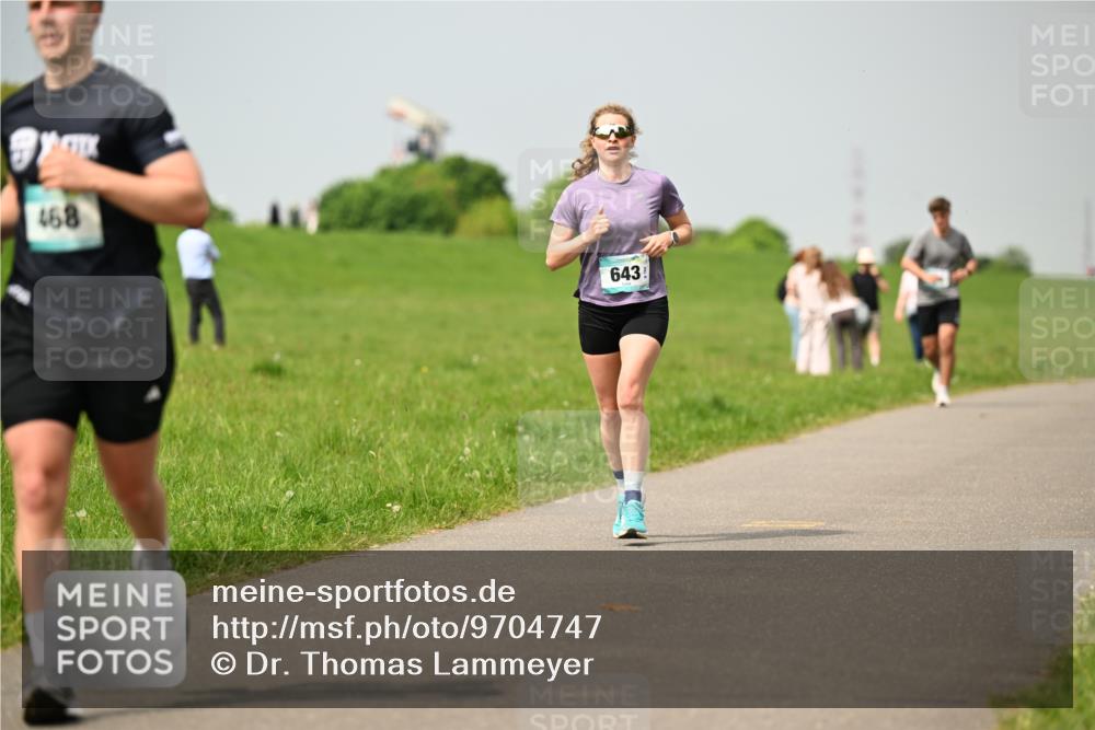 10.05.2026 - 8. Wedeler Halbmarathon Dr. Thomas Lammeyer http://msf.ph/oto/9704747 10.05.2026 11:52:35 Laufen 468, 643 meine-sportfotos.de
