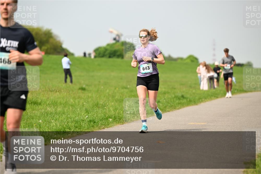 10.05.2026 - 8. Wedeler Halbmarathon Dr. Thomas Lammeyer http://msf.ph/oto/9704756 10.05.2026 11:52:35 Laufen 166, 643 meine-sportfotos.de