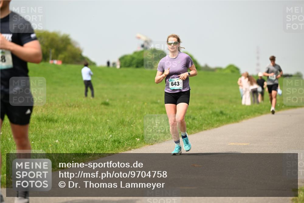 10.05.2026 - 8. Wedeler Halbmarathon Dr. Thomas Lammeyer http://msf.ph/oto/9704758 10.05.2026 11:52:35 Laufen 643 meine-sportfotos.de