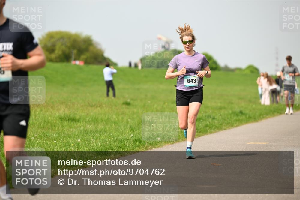 10.05.2026 - 8. Wedeler Halbmarathon Dr. Thomas Lammeyer http://msf.ph/oto/9704762 10.05.2026 11:52:36 Laufen 643 meine-sportfotos.de