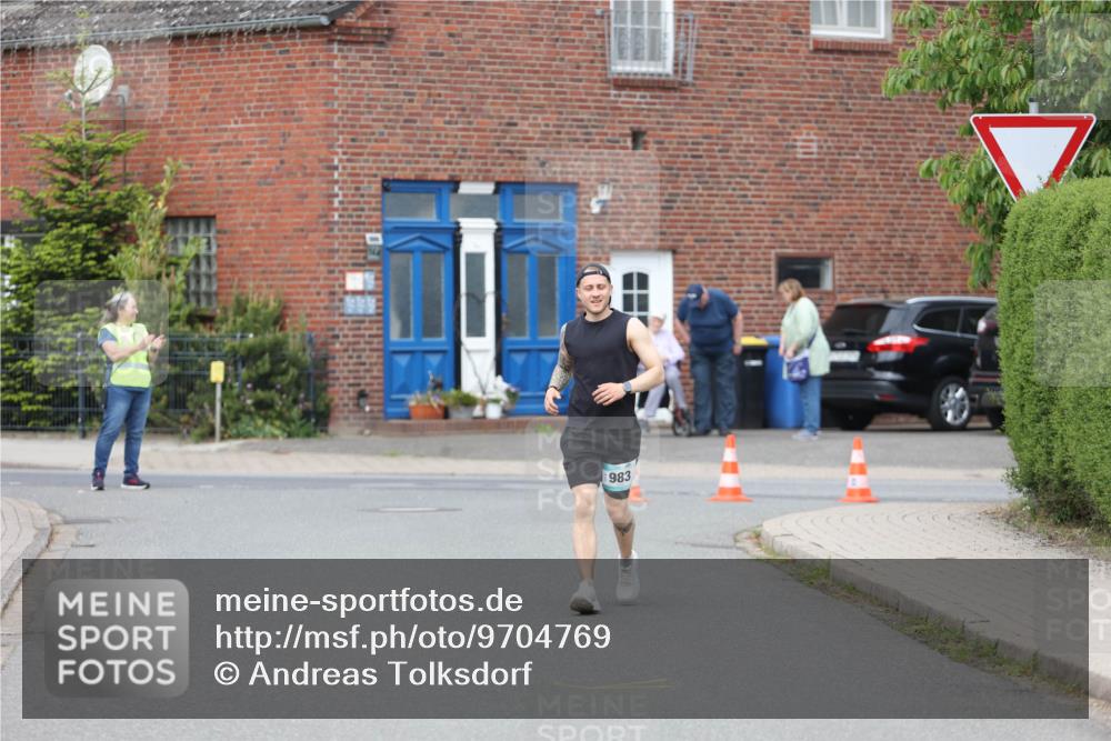 10.05.2026 - 8. Wedeler Halbmarathon Andreas Tolksdorf http://msf.ph/oto/9704769 10.05.2026 10:40:47 Laufen 983 meine-sportfotos.de
