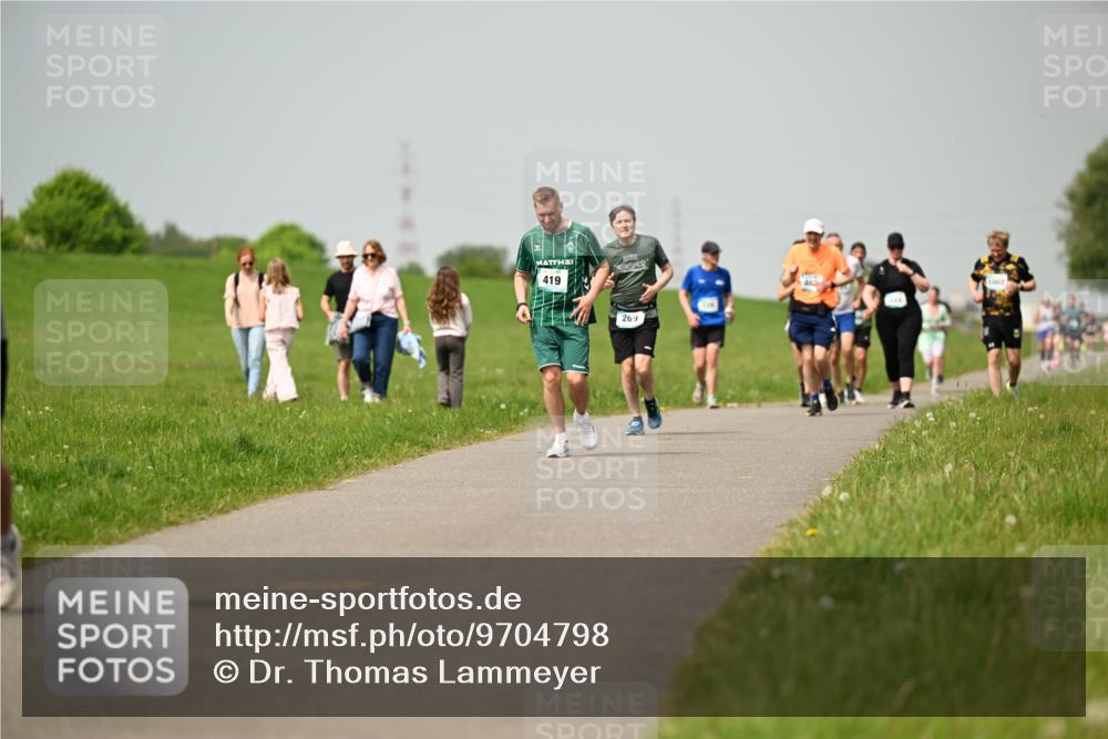 10.05.2026 - 8. Wedeler Halbmarathon Dr. Thomas Lammeyer http://msf.ph/oto/9704798 10.05.2026 11:52:44 Laufen 419, 269 meine-sportfotos.de