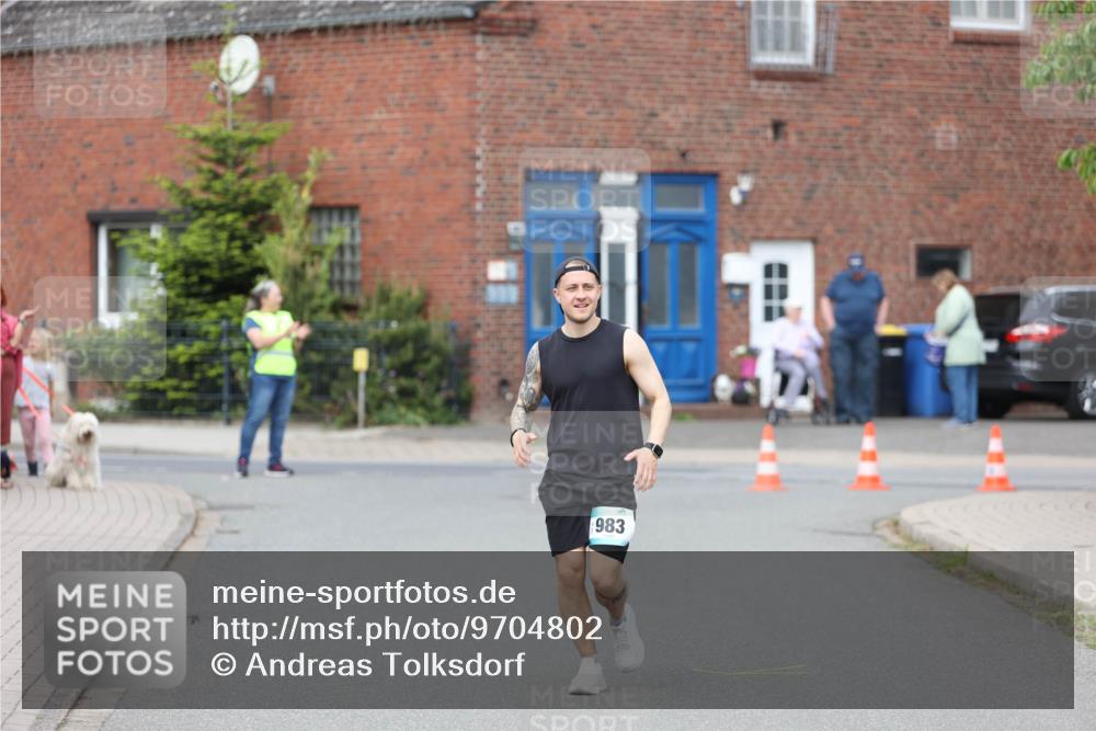 10.05.2026 - 8. Wedeler Halbmarathon Andreas Tolksdorf http://msf.ph/oto/9704802 10.05.2026 10:40:50 Laufen 983 meine-sportfotos.de