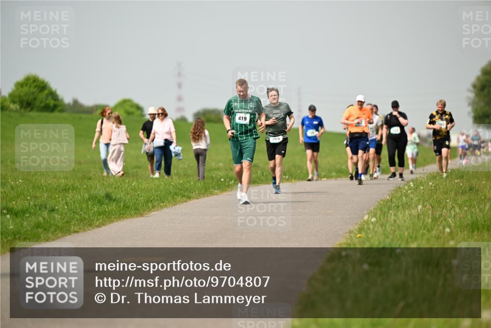 10.05.2026 - 8. Wedeler Halbmarathon Dr. Thomas Lammeyer http://msf.ph/oto/9704807 10.05.2026 11:52:44 Laufen 419, 269 meine-sportfotos.de