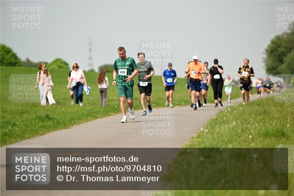 10.05.2026 - 8. Wedeler Halbmarathon Dr. Thomas Lammeyer http://msf.ph/oto/9704810 10.05.2026 11:52:45 Laufen 419, 269 meine-sportfotos.de