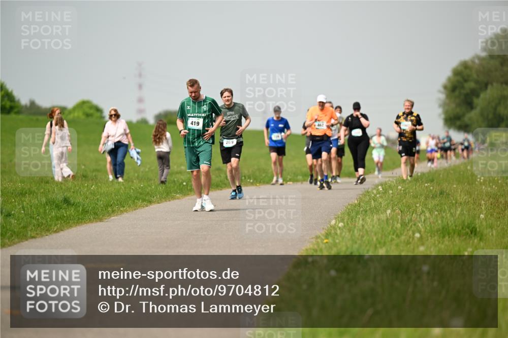 10.05.2026 - 8. Wedeler Halbmarathon Dr. Thomas Lammeyer http://msf.ph/oto/9704812 10.05.2026 11:52:45 Laufen 419, 269 meine-sportfotos.de