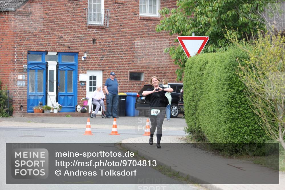 10.05.2026 - 8. Wedeler Halbmarathon Andreas Tolksdorf http://msf.ph/oto/9704813 10.05.2026 10:41:09 Laufen 779 meine-sportfotos.de
