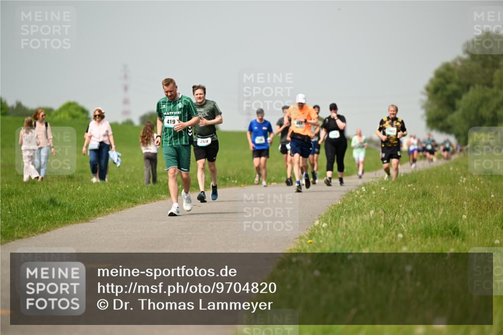 10.05.2026 - 8. Wedeler Halbmarathon Dr. Thomas Lammeyer http://msf.ph/oto/9704820 10.05.2026 11:52:45 Laufen 419, 269 meine-sportfotos.de