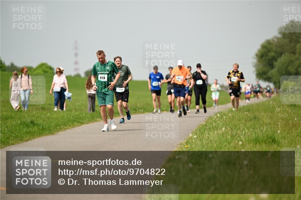 10.05.2026 - 8. Wedeler Halbmarathon Dr. Thomas Lammeyer http://msf.ph/oto/9704822 10.05.2026 11:52:46 Laufen 419, 269 meine-sportfotos.de