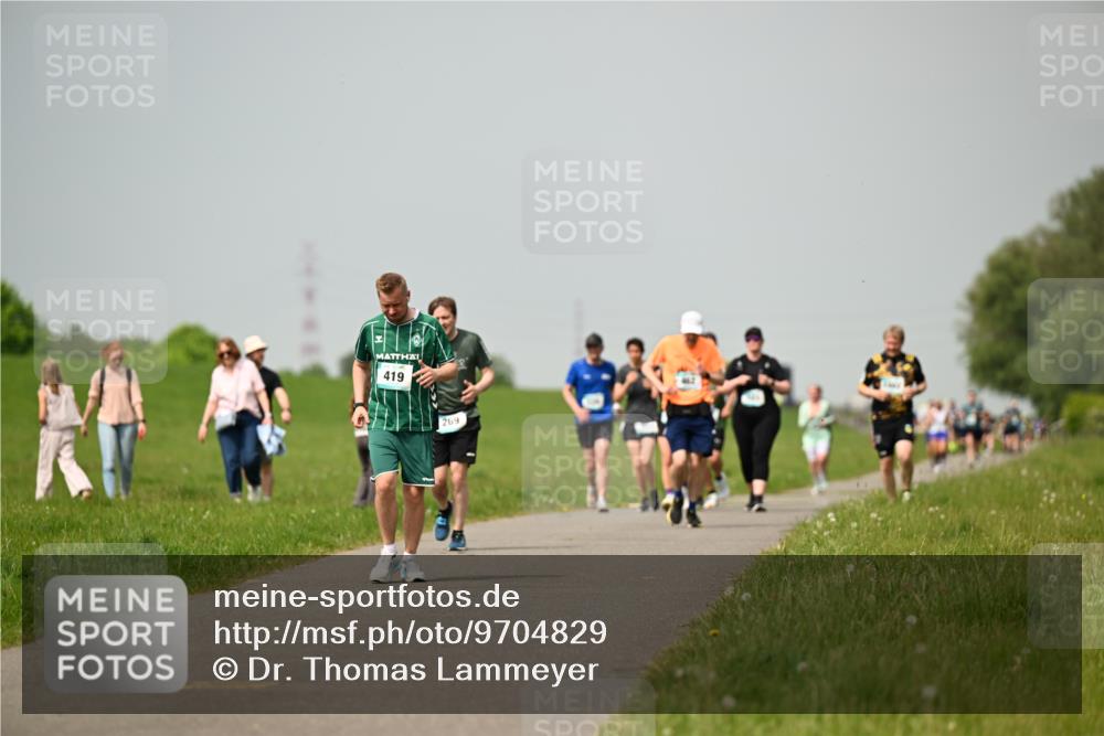 10.05.2026 - 8. Wedeler Halbmarathon Dr. Thomas Lammeyer http://msf.ph/oto/9704829 10.05.2026 11:52:46 Laufen 419, 269 meine-sportfotos.de
