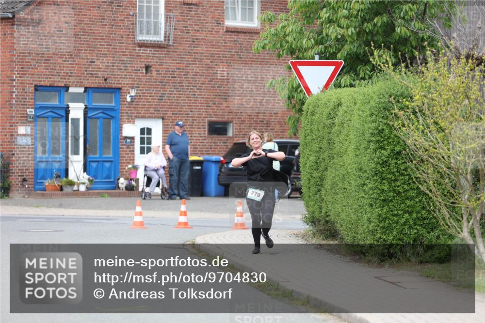 10.05.2026 - 8. Wedeler Halbmarathon Andreas Tolksdorf http://msf.ph/oto/9704830 10.05.2026 10:41:10 Laufen 779 meine-sportfotos.de