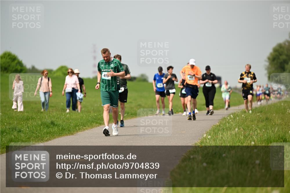 10.05.2026 - 8. Wedeler Halbmarathon Dr. Thomas Lammeyer http://msf.ph/oto/9704839 10.05.2026 11:52:47 Laufen  meine-sportfotos.de