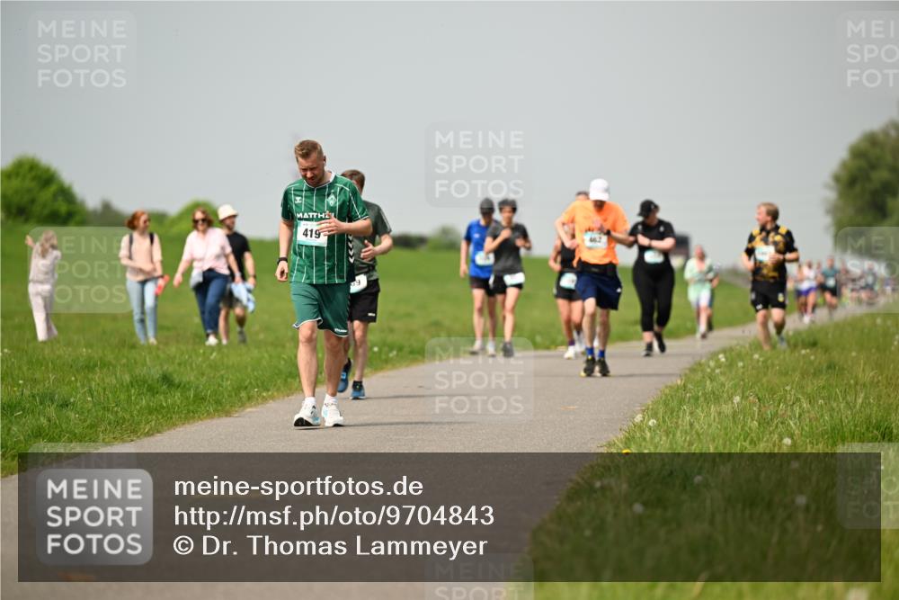 10.05.2026 - 8. Wedeler Halbmarathon Dr. Thomas Lammeyer http://msf.ph/oto/9704843 10.05.2026 11:52:47 Laufen 419 meine-sportfotos.de
