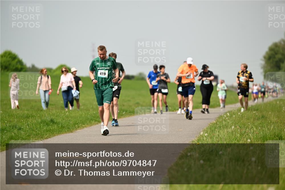 10.05.2026 - 8. Wedeler Halbmarathon Dr. Thomas Lammeyer http://msf.ph/oto/9704847 10.05.2026 11:52:47 Laufen 419 meine-sportfotos.de