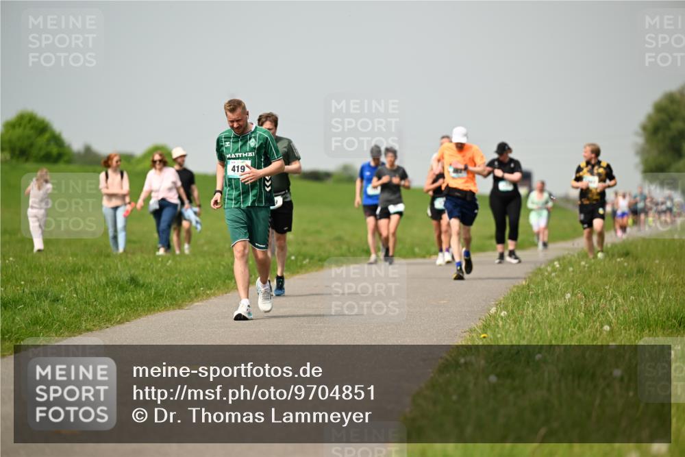 10.05.2026 - 8. Wedeler Halbmarathon Dr. Thomas Lammeyer http://msf.ph/oto/9704851 10.05.2026 11:52:48 Laufen 419 meine-sportfotos.de