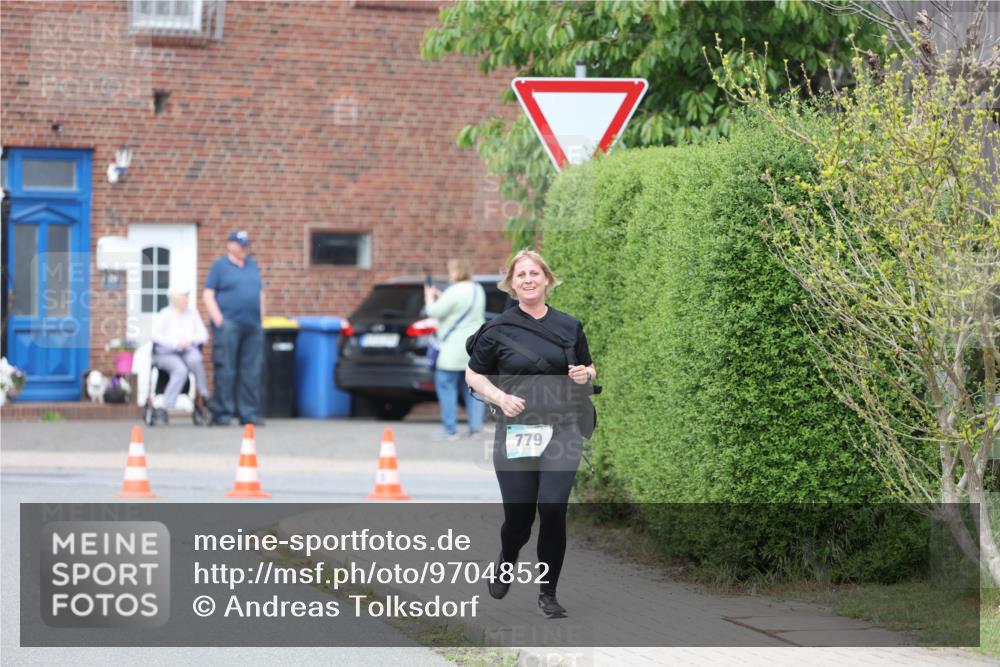 10.05.2026 - 8. Wedeler Halbmarathon Andreas Tolksdorf http://msf.ph/oto/9704852 10.05.2026 10:41:11 Laufen 779 meine-sportfotos.de