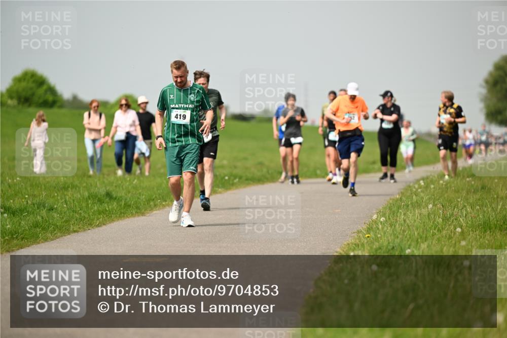 10.05.2026 - 8. Wedeler Halbmarathon Dr. Thomas Lammeyer http://msf.ph/oto/9704853 10.05.2026 11:52:48 Laufen 419 meine-sportfotos.de