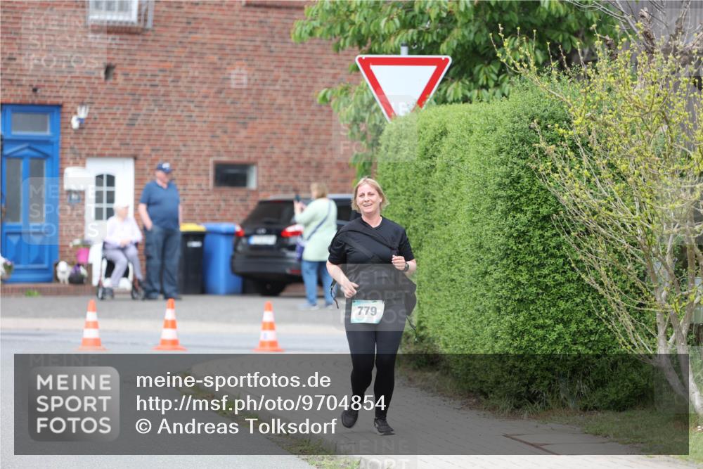 10.05.2026 - 8. Wedeler Halbmarathon Andreas Tolksdorf http://msf.ph/oto/9704854 10.05.2026 10:41:11 Laufen 779 meine-sportfotos.de