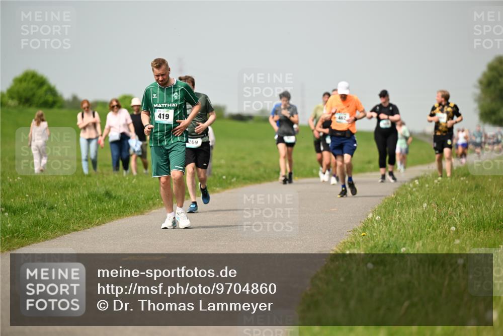 10.05.2026 - 8. Wedeler Halbmarathon Dr. Thomas Lammeyer http://msf.ph/oto/9704860 10.05.2026 11:52:48 Laufen 419, 269 meine-sportfotos.de