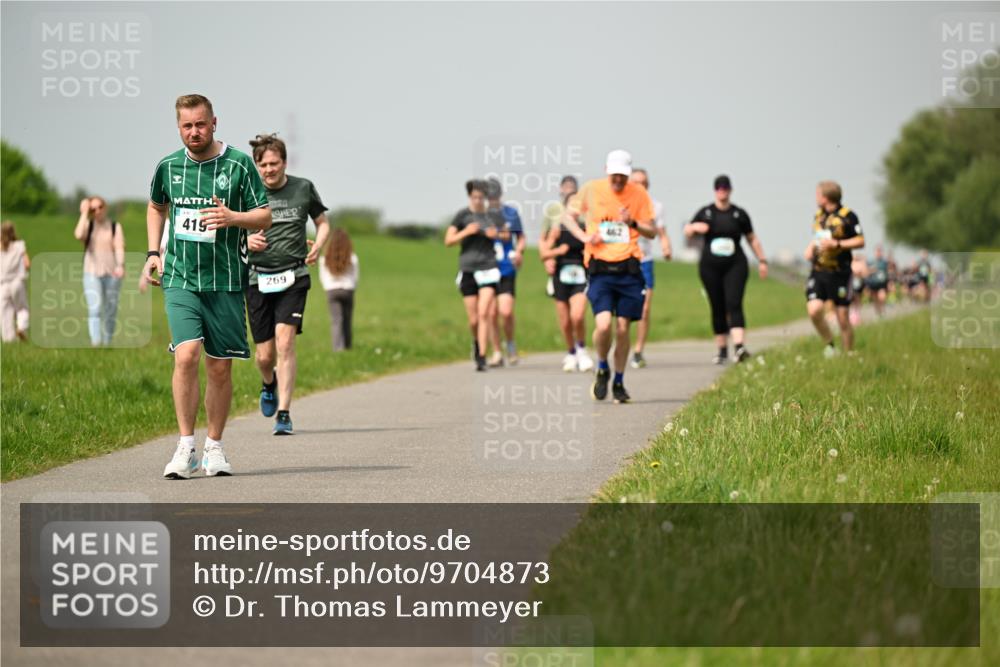 10.05.2026 - 8. Wedeler Halbmarathon Dr. Thomas Lammeyer http://msf.ph/oto/9704873 10.05.2026 11:52:50 Laufen 419, 269 meine-sportfotos.de
