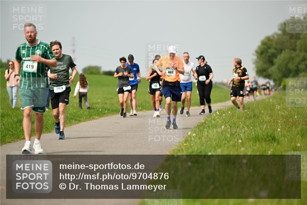 10.05.2026 - 8. Wedeler Halbmarathon Dr. Thomas Lammeyer http://msf.ph/oto/9704876 10.05.2026 11:52:50 Laufen 419, 269, 462, 185 meine-sportfotos.de