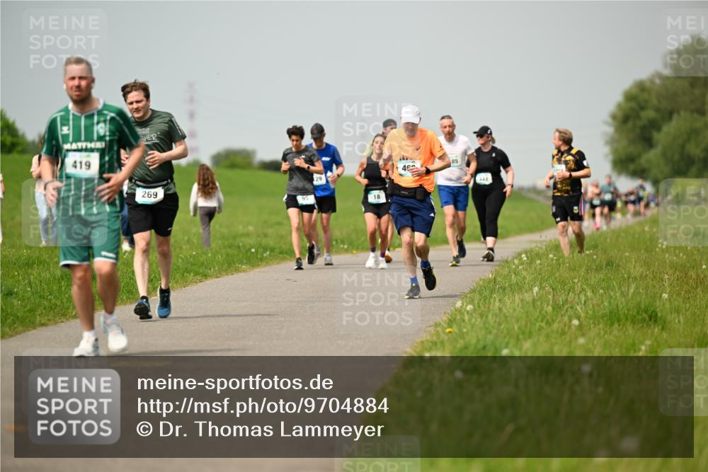 10.05.2026 - 8. Wedeler Halbmarathon Dr. Thomas Lammeyer http://msf.ph/oto/9704884 10.05.2026 11:52:51 Laufen 419, 269 meine-sportfotos.de