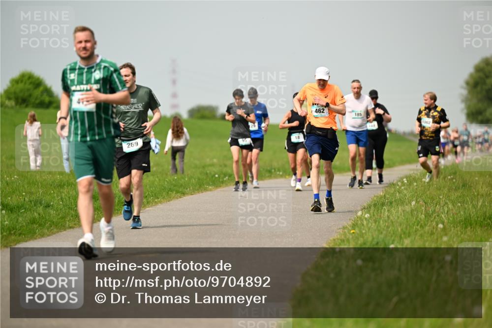 10.05.2026 - 8. Wedeler Halbmarathon Dr. Thomas Lammeyer http://msf.ph/oto/9704892 10.05.2026 11:52:51 Laufen 269, 462, 185, 1002 meine-sportfotos.de