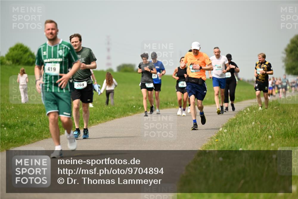 10.05.2026 - 8. Wedeler Halbmarathon Dr. Thomas Lammeyer http://msf.ph/oto/9704894 10.05.2026 11:52:51 Laufen 419, 269, 185 meine-sportfotos.de