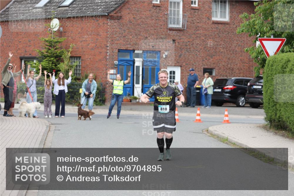 10.05.2026 - 8. Wedeler Halbmarathon Andreas Tolksdorf http://msf.ph/oto/9704895 10.05.2026 10:42:06 Laufen 810 meine-sportfotos.de