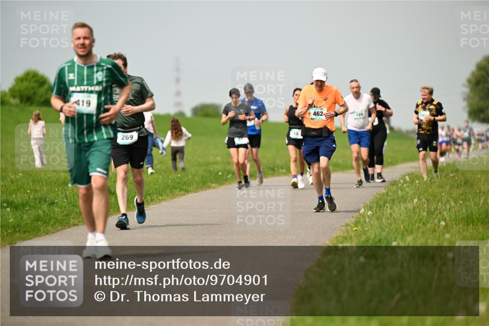 10.05.2026 - 8. Wedeler Halbmarathon Dr. Thomas Lammeyer http://msf.ph/oto/9704901 10.05.2026 11:52:51 Laufen 419, 269, 462, 185 meine-sportfotos.de