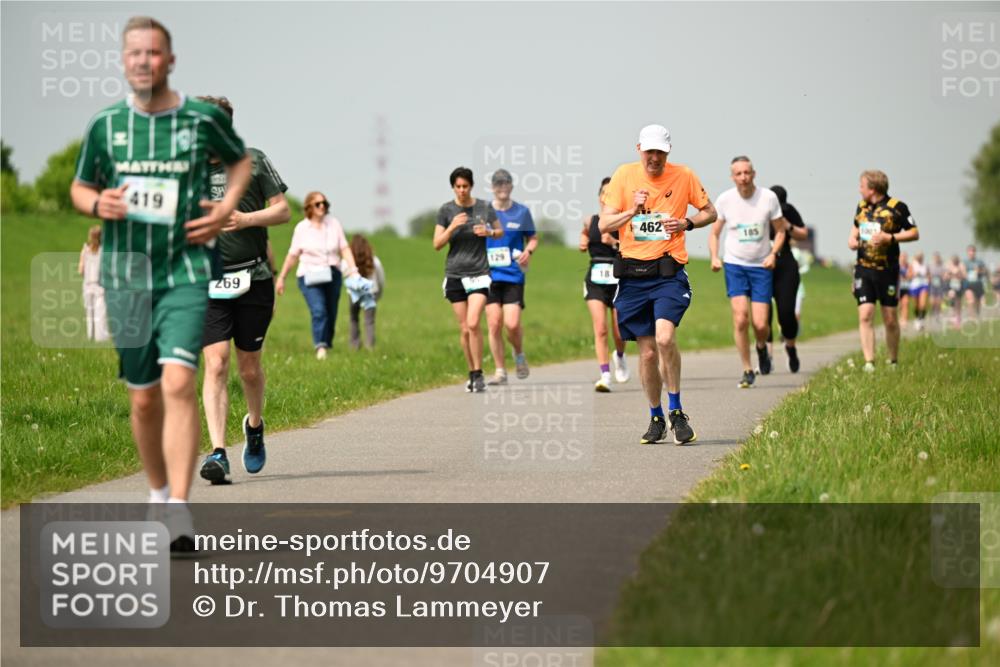 10.05.2026 - 8. Wedeler Halbmarathon Dr. Thomas Lammeyer http://msf.ph/oto/9704907 10.05.2026 11:52:52 Laufen 419, 129, 269, 462, 185 meine-sportfotos.de