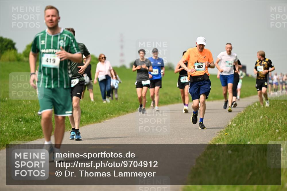 10.05.2026 - 8. Wedeler Halbmarathon Dr. Thomas Lammeyer http://msf.ph/oto/9704912 10.05.2026 11:52:52 Laufen 419, 462, 185 meine-sportfotos.de