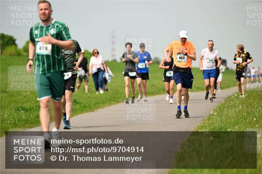 10.05.2026 - 8. Wedeler Halbmarathon Dr. Thomas Lammeyer http://msf.ph/oto/9704914 10.05.2026 11:52:53 Laufen 419, 129, 462 meine-sportfotos.de