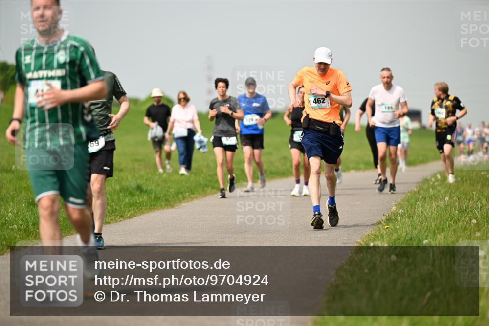 10.05.2026 - 8. Wedeler Halbmarathon Dr. Thomas Lammeyer http://msf.ph/oto/9704924 10.05.2026 11:52:53 Laufen 697, 462 meine-sportfotos.de