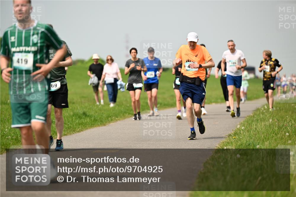 10.05.2026 - 8. Wedeler Halbmarathon Dr. Thomas Lammeyer http://msf.ph/oto/9704925 10.05.2026 11:52:54 Laufen 419, 129, 185 meine-sportfotos.de