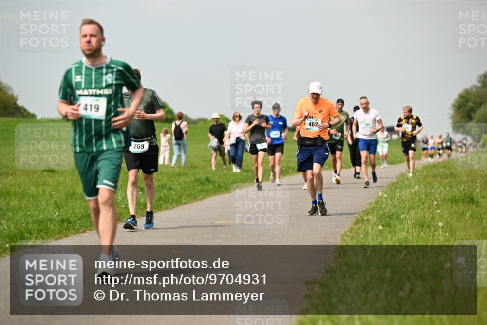 10.05.2026 - 8. Wedeler Halbmarathon Dr. Thomas Lammeyer http://msf.ph/oto/9704931 10.05.2026 11:52:54 Laufen 419, 269, 129, 462 meine-sportfotos.de