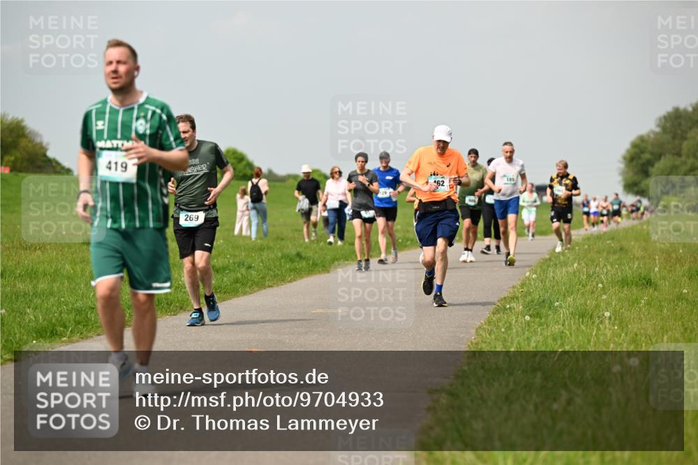 10.05.2026 - 8. Wedeler Halbmarathon Dr. Thomas Lammeyer http://msf.ph/oto/9704933 10.05.2026 11:52:55 Laufen 419, 269, 162, 185 meine-sportfotos.de