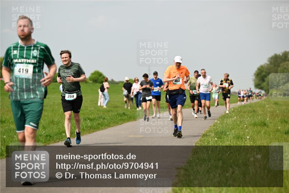 10.05.2026 - 8. Wedeler Halbmarathon Dr. Thomas Lammeyer http://msf.ph/oto/9704941 10.05.2026 11:52:55 Laufen 419, 269, 462, 185 meine-sportfotos.de