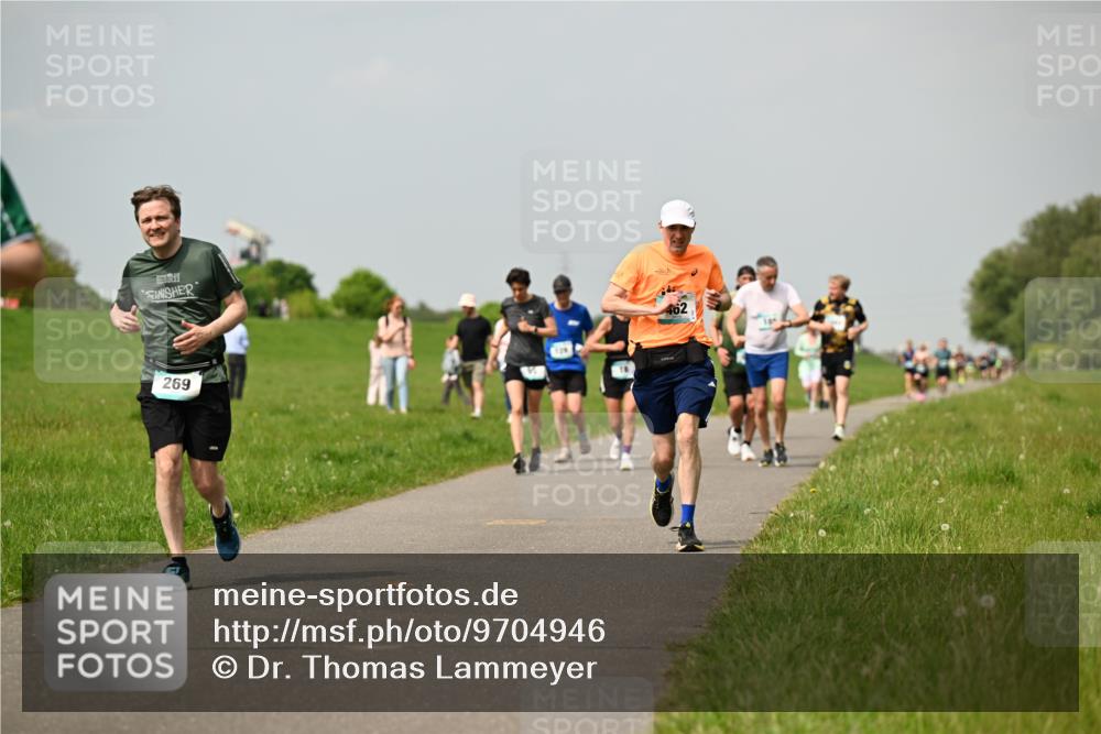 10.05.2026 - 8. Wedeler Halbmarathon Dr. Thomas Lammeyer http://msf.ph/oto/9704946 10.05.2026 11:52:56 Laufen 269, 462 meine-sportfotos.de