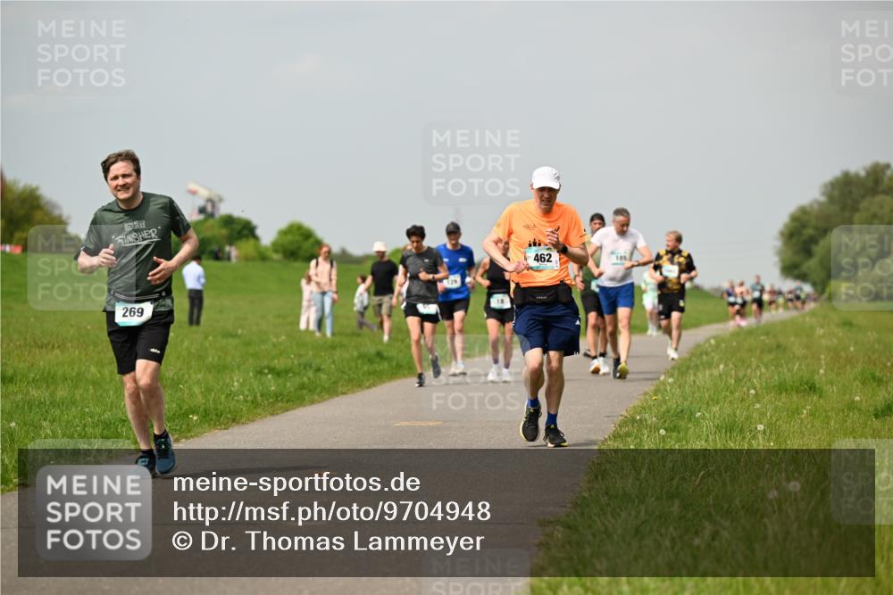 10.05.2026 - 8. Wedeler Halbmarathon Dr. Thomas Lammeyer http://msf.ph/oto/9704948 10.05.2026 11:52:56 Laufen 269, 129, 462 meine-sportfotos.de