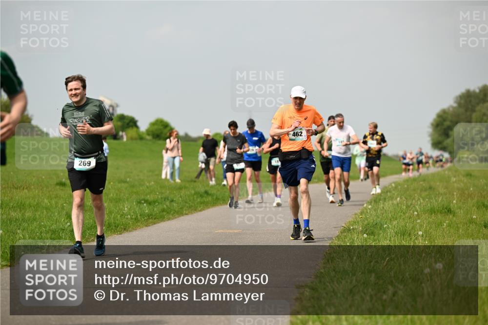 10.05.2026 - 8. Wedeler Halbmarathon Dr. Thomas Lammeyer http://msf.ph/oto/9704950 10.05.2026 11:52:56 Laufen 269, 462 meine-sportfotos.de